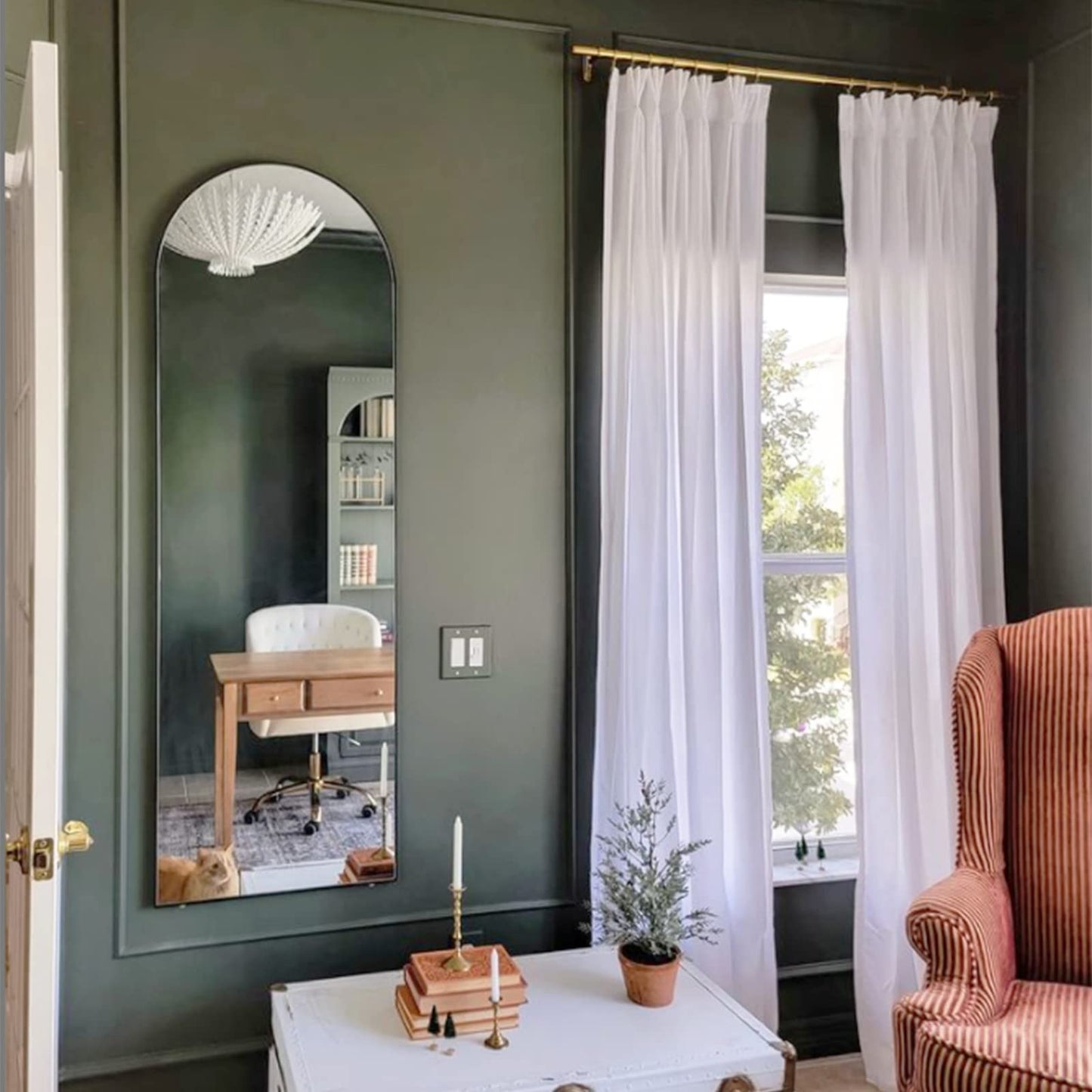 Koonmi Miroir complet arqué, 45 x 147 cm, grand miroir sur pied bombé, pleine longueur, monté au mur, incliné, miroir de sol pour le salon, noir.