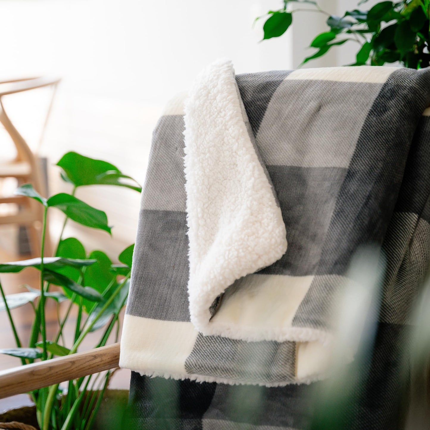 Imetec CaldoPlaid Tartan Grey, plaid chauffable, couverture électrique douce 160 x 120 cm, faible consommation, technologie adaptée, dispositif de sécurité, chauffage rapide, 6 températures, lavable